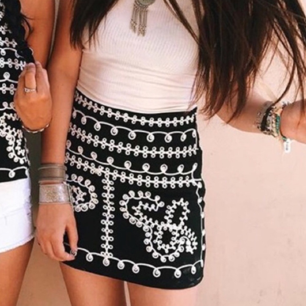 EMBROIDERED LF STORES SKIRT